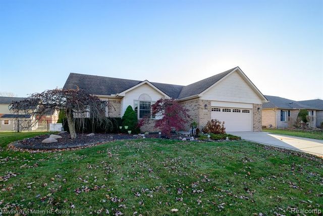 47663 Belmont Drive, Belleville, MI 48111