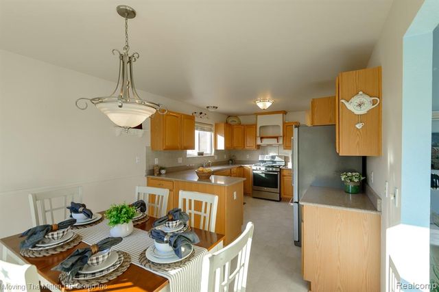 47663 Belmont Drive, Belleville, MI 48111