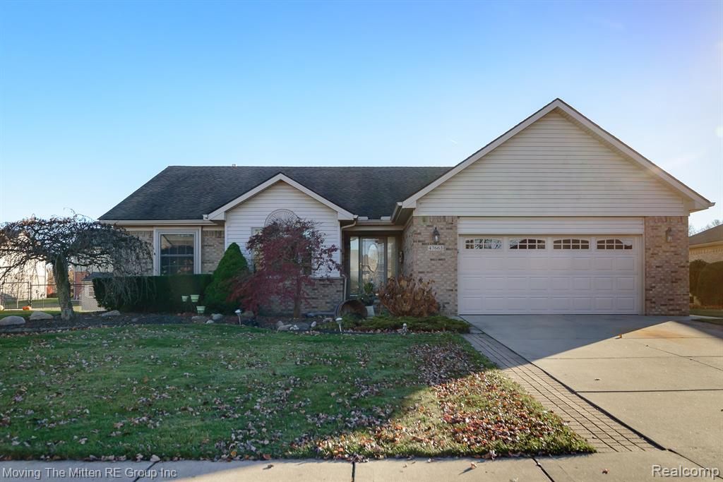 47663 Belmont Drive, Belleville, MI 48111