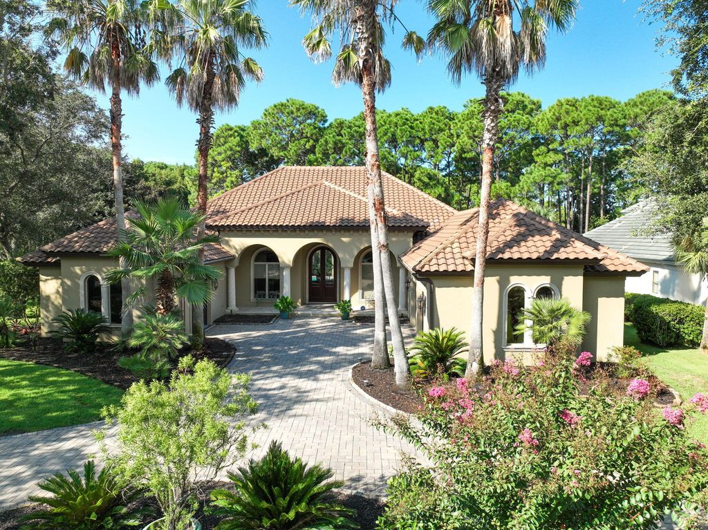 428 Captains Circle, Destin, FL 32541