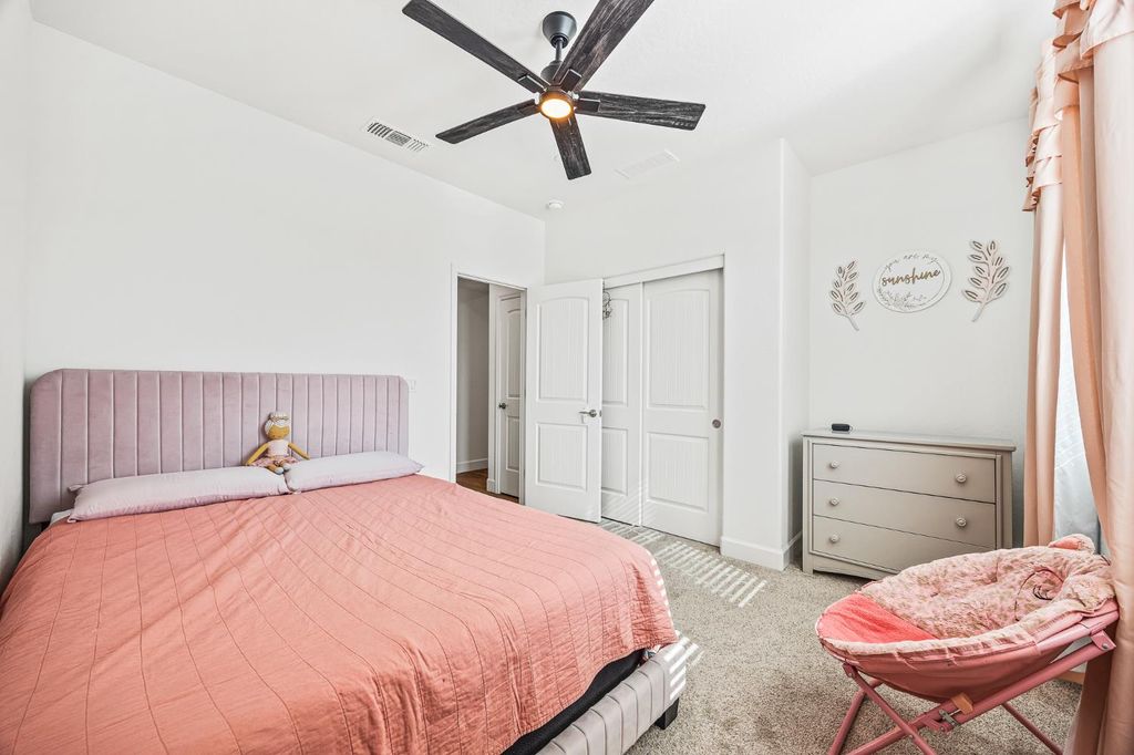 Image 22 of property listing at 3012 Sand Hills, Tulare, CA 93274