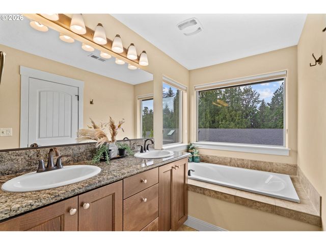 5579 Se OLD WOODS Loop, Gresham, OR 97080