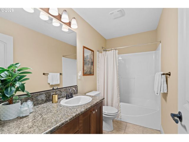 5579 Se OLD WOODS Loop, Gresham, OR 97080