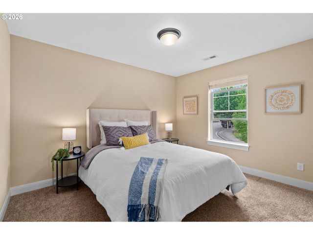 5579 Se OLD WOODS Loop, Gresham, OR 97080