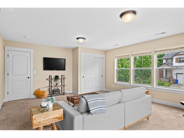 5579 Se OLD WOODS Loop, Gresham, OR 97080