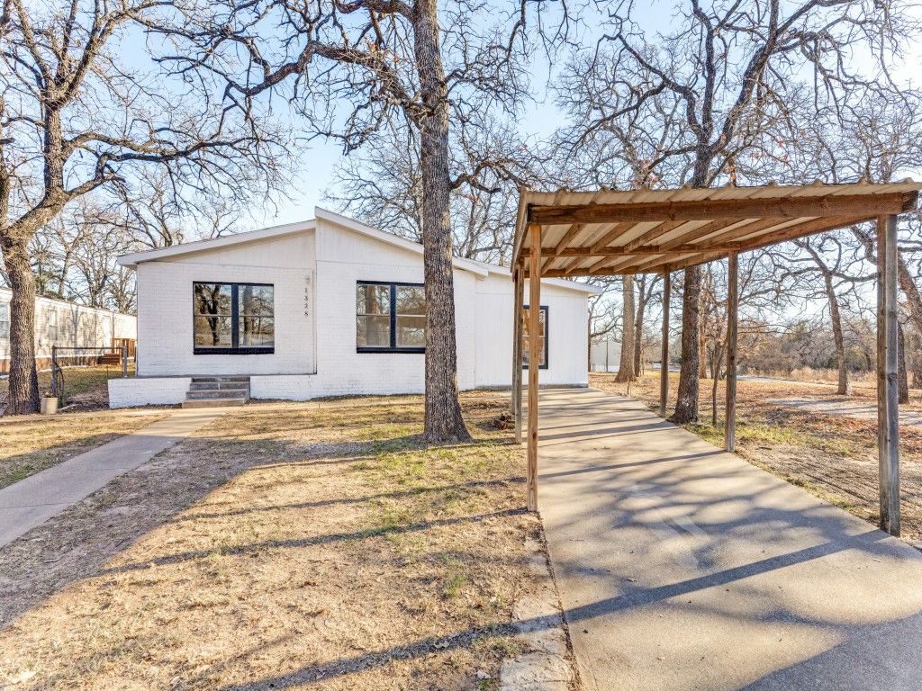 1328 Pelican Circle, Pelican Bay, TX 76020