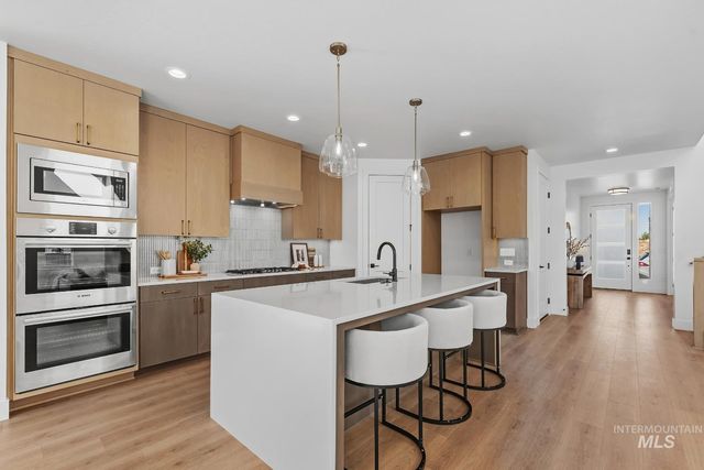 1009 W Malbar St., Meridian, ID 83646