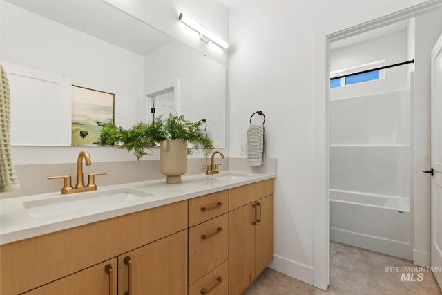 1009 W Malbar St., Meridian, ID 83646