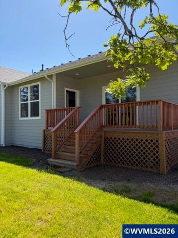 708 NW George Ct, Sublimity, OR 97385