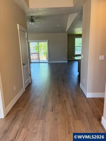 708 NW George Ct, Sublimity, OR 97385