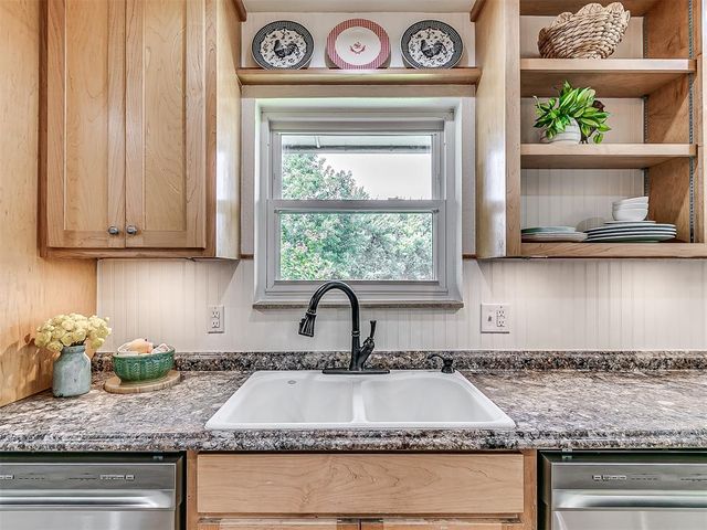 16627 W Forrest Hills Road, Cashion, OK 73016