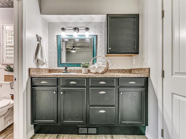 16627 W Forrest Hills Road, Cashion, OK 73016