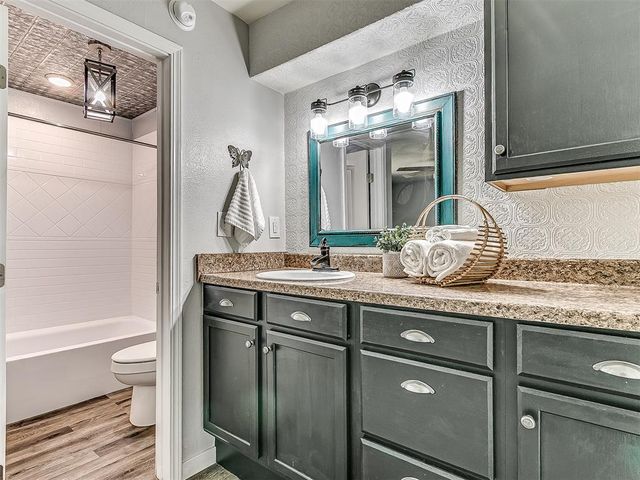 16627 W Forrest Hills Road, Cashion, OK 73016