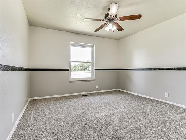 16627 W Forrest Hills Road, Cashion, OK 73016