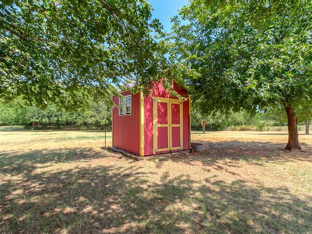 16627 W Forrest Hills Road, Cashion, OK 73016