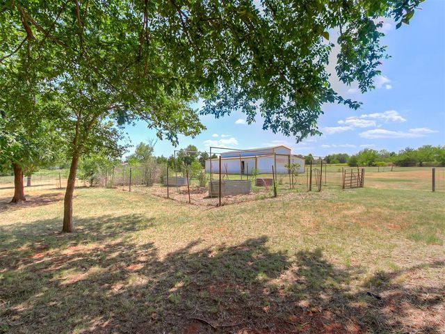 16627 W Forrest Hills Road, Cashion, OK 73016