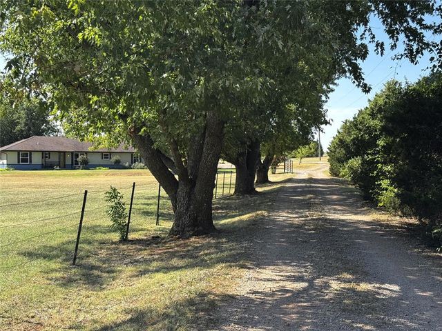 16627 W Forrest Hills Road, Cashion, OK 73016