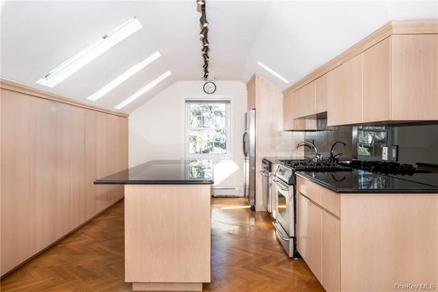 89 Ridgewood Avenue 2, Yonkers, NY 10704