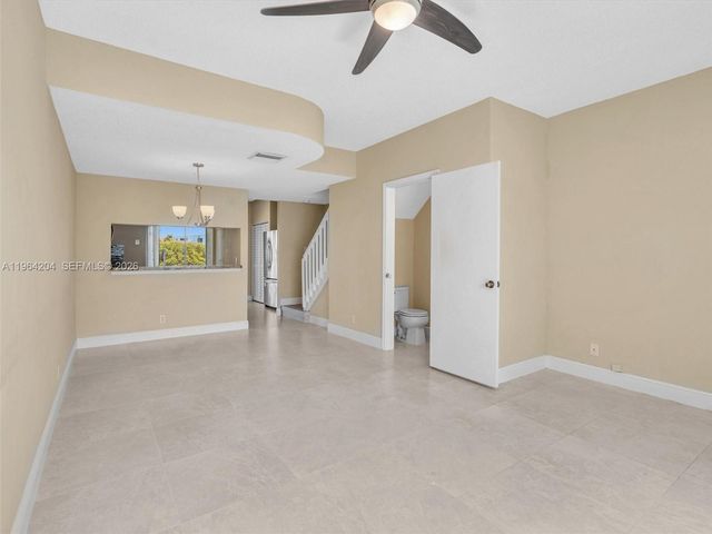 60 Key West Ct 60, Weston, FL 33326