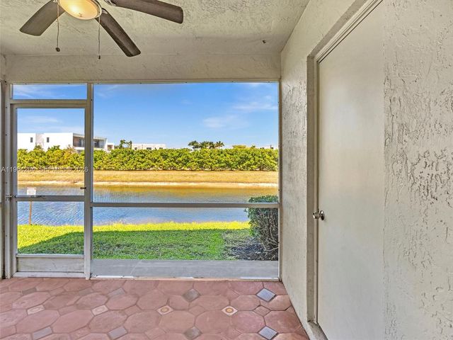 60 Key West Ct 60, Weston, FL 33326