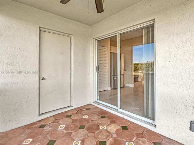 60 Key West Ct 60, Weston, FL 33326