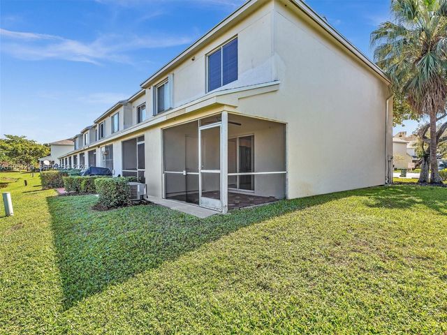60 Key West Ct 60, Weston, FL 33326