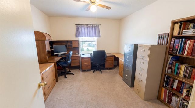 16056 N Pelican Butte Dr, Nampa, ID 83651