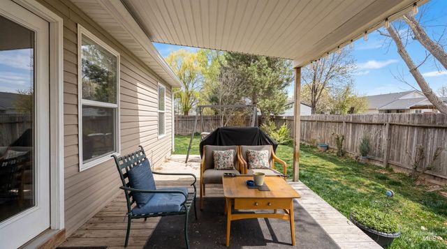 16056 N Pelican Butte Dr, Nampa, ID 83651