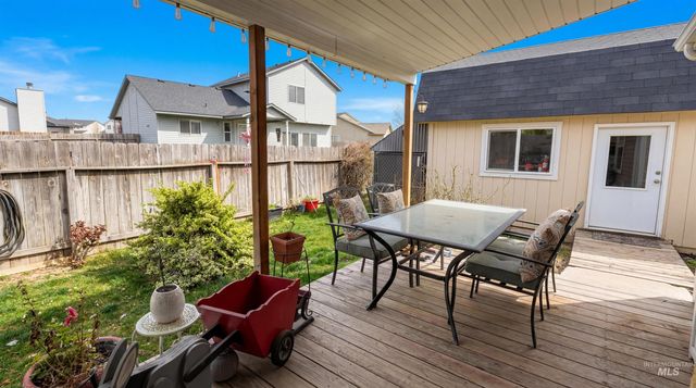 16056 N Pelican Butte Dr, Nampa, ID 83651