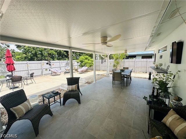 1495 Cranville SQ, Fort Myers, FL 33919