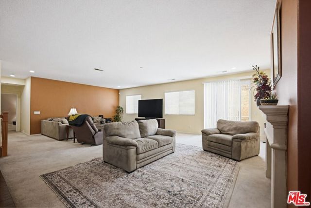 11962 Silver Loop, Jurupa Valley, CA 91752