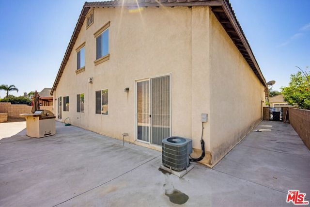 11962 Silver Loop, Jurupa Valley, CA 91752