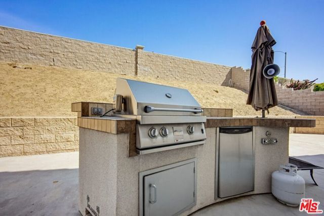 11962 Silver Loop, Jurupa Valley, CA 91752