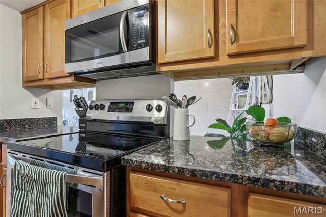 1045 Mersey Bend Drive F, St Louis, MO 63129