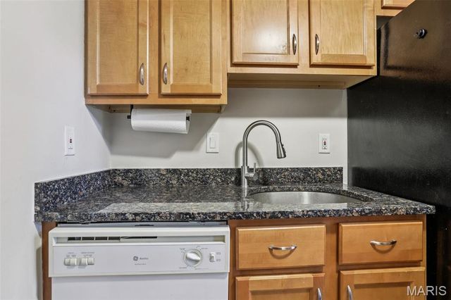 1045 Mersey Bend Drive F, St Louis, MO 63129