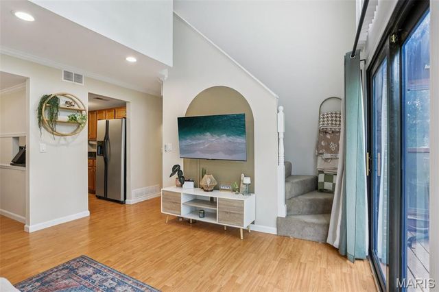 1045 Mersey Bend Drive F, St Louis, MO 63129