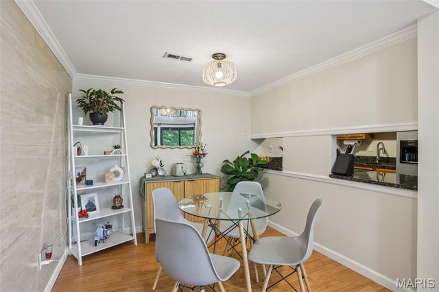 1045 Mersey Bend Drive F, St Louis, MO 63129