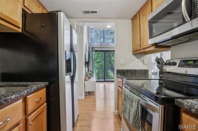 1045 Mersey Bend Drive F, St Louis, MO 63129