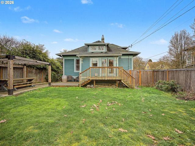 4074 Ne 7TH Ave A&B, Portland, OR 97212