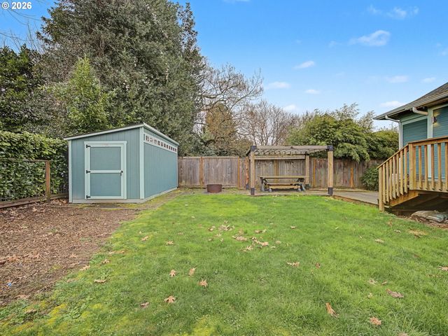 4074 Ne 7TH Ave A&B, Portland, OR 97212