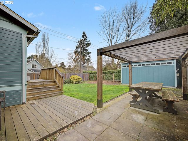 4074 Ne 7TH Ave A&B, Portland, OR 97212