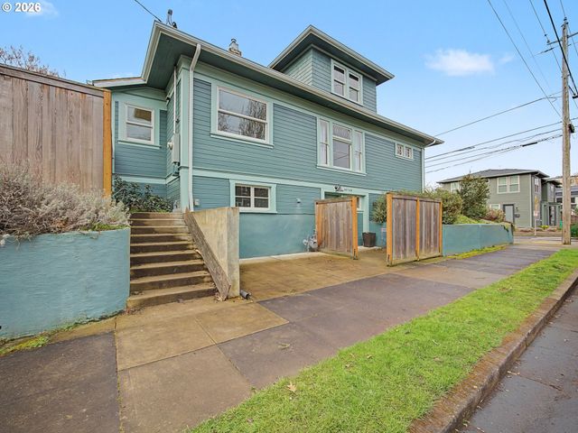 4074 Ne 7TH Ave A&B, Portland, OR 97212