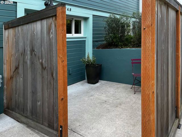 4074 Ne 7TH Ave A&B, Portland, OR 97212