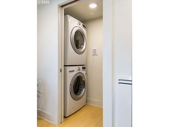 4074 Ne 7TH Ave A&B, Portland, OR 97212