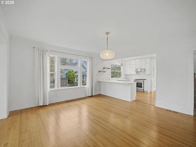 4074 Ne 7TH Ave A&B, Portland, OR 97212