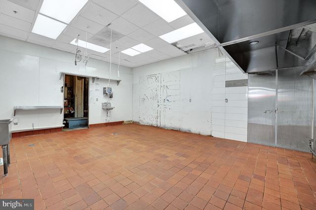 1211 MARION BARRY AVE SE, Washington, DC 20020