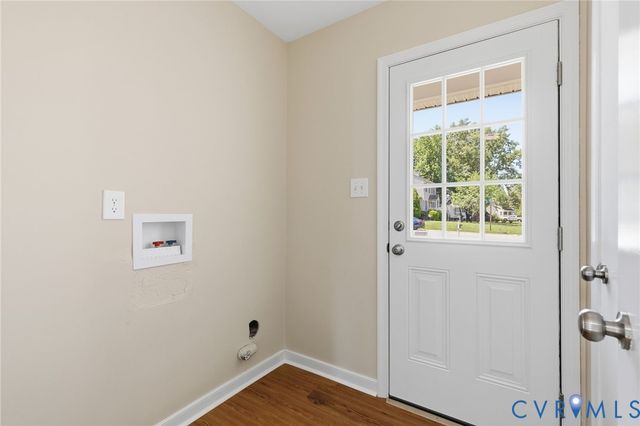 8119 Nashua Dr, Midlothian, VA 23112