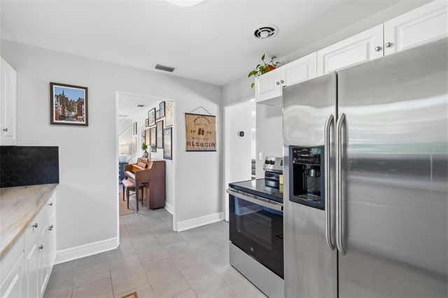 737 53RD TERRACE N, St Petersburg, FL 33701