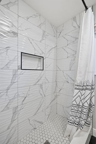 737 53RD TERRACE N, St Petersburg, FL 33701