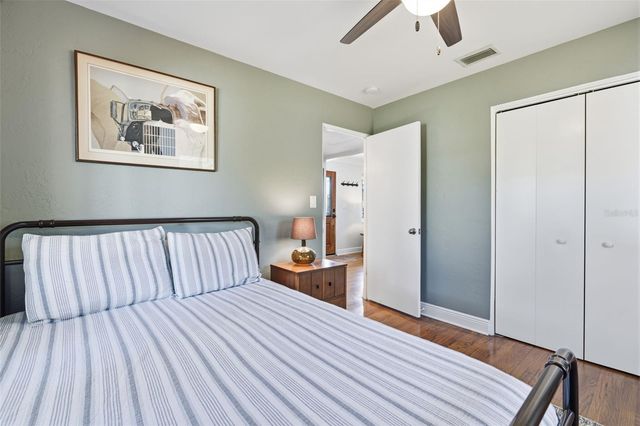 737 53RD TERRACE N, St Petersburg, FL 33701